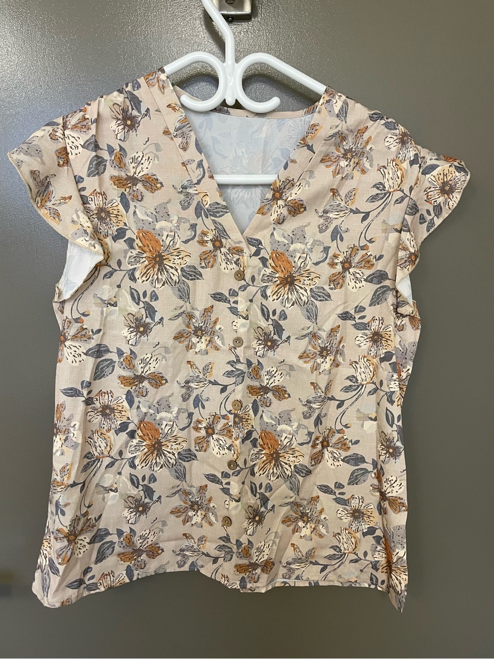SHEIN Cream Floral V-Neck Flutter Sleeve Blouse